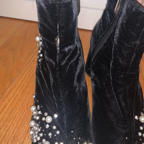 Zara Velvet Pearl Booties. Black. Size 37 - Picture 4 of 5
